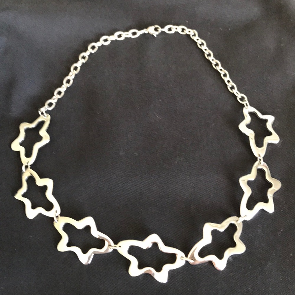 Star necklace silver NWOT